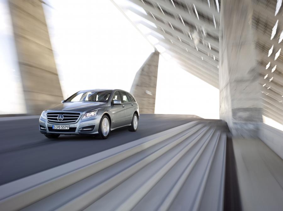  Mercedes-Benz R-Class 2010 года  (фото 14 из 45)